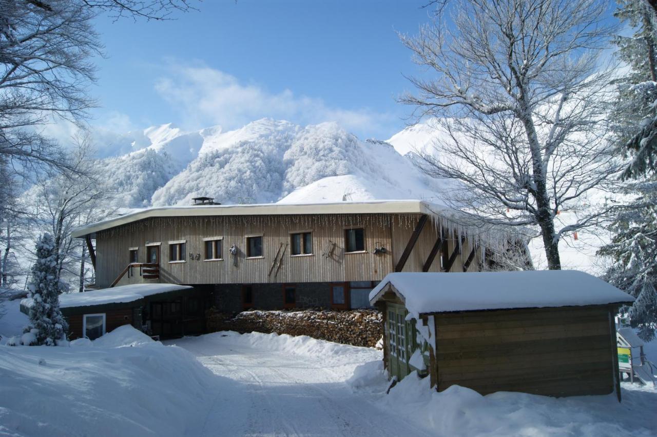 Auberge De Jeunesse Hi เลอมงต์-ดอร์ ภายนอก รูปภาพ