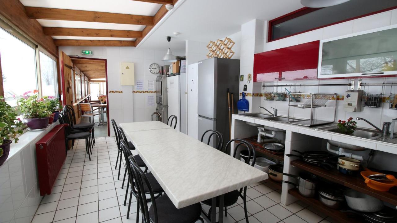 Auberge De Jeunesse Hi เลอมงต์-ดอร์ ภายนอก รูปภาพ